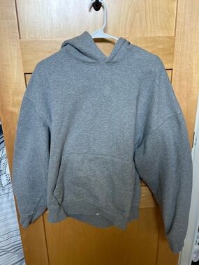 Men's Gray Pullover Hoodie - Minimal Logo Casual Sweatshirt